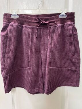Lululemon at Ease Short 7”  Quilted Drawstring Athletic Shorts